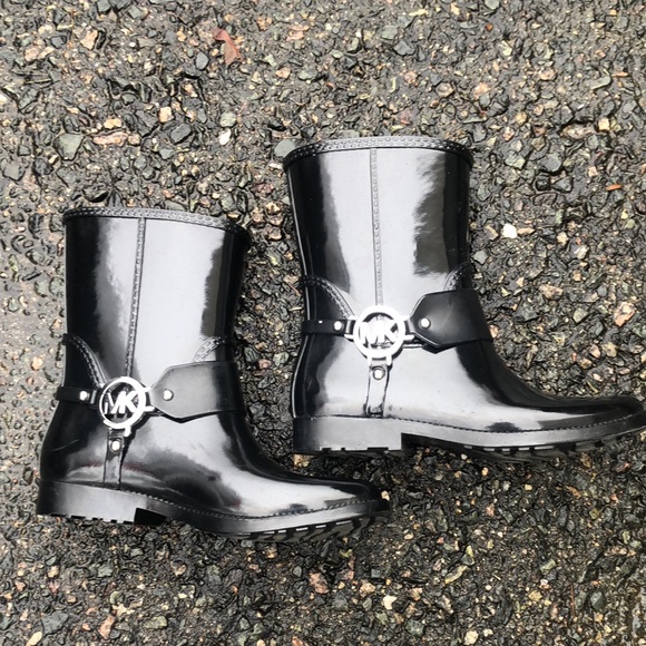 Michael Kors Fulton Harness Rain Boots Size 6 - Picture 6 of 11